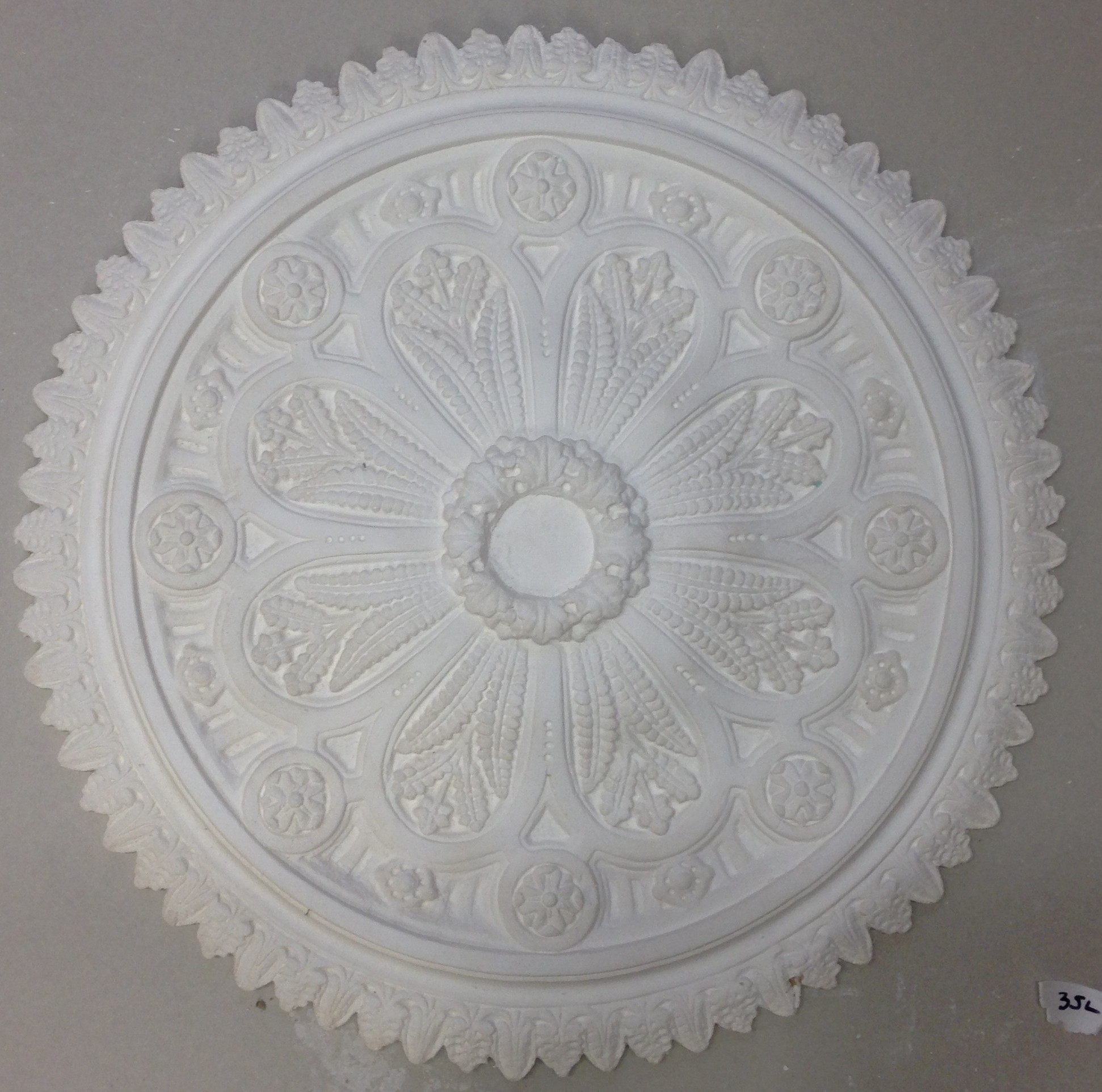 Ceiling Roses, Ceiling Rose Designs to Fit Any Style